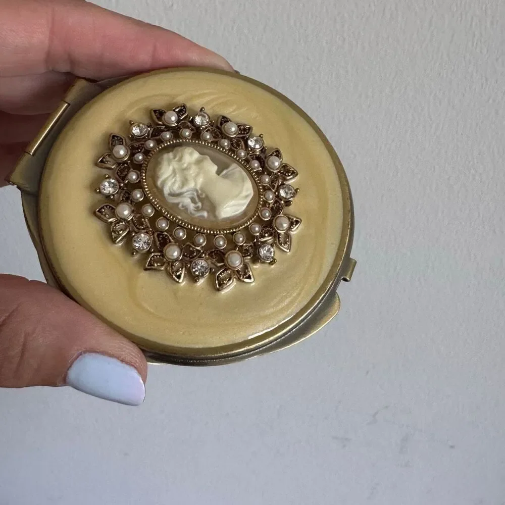 Vintage Cameo Compact Mirror With Pearls And Diamonds